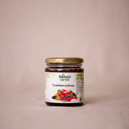 Glass med økologisk tyttebærsyltetøy av norske bær, og uten kunstig tilsetning. Fra Rotvoll Safteri.