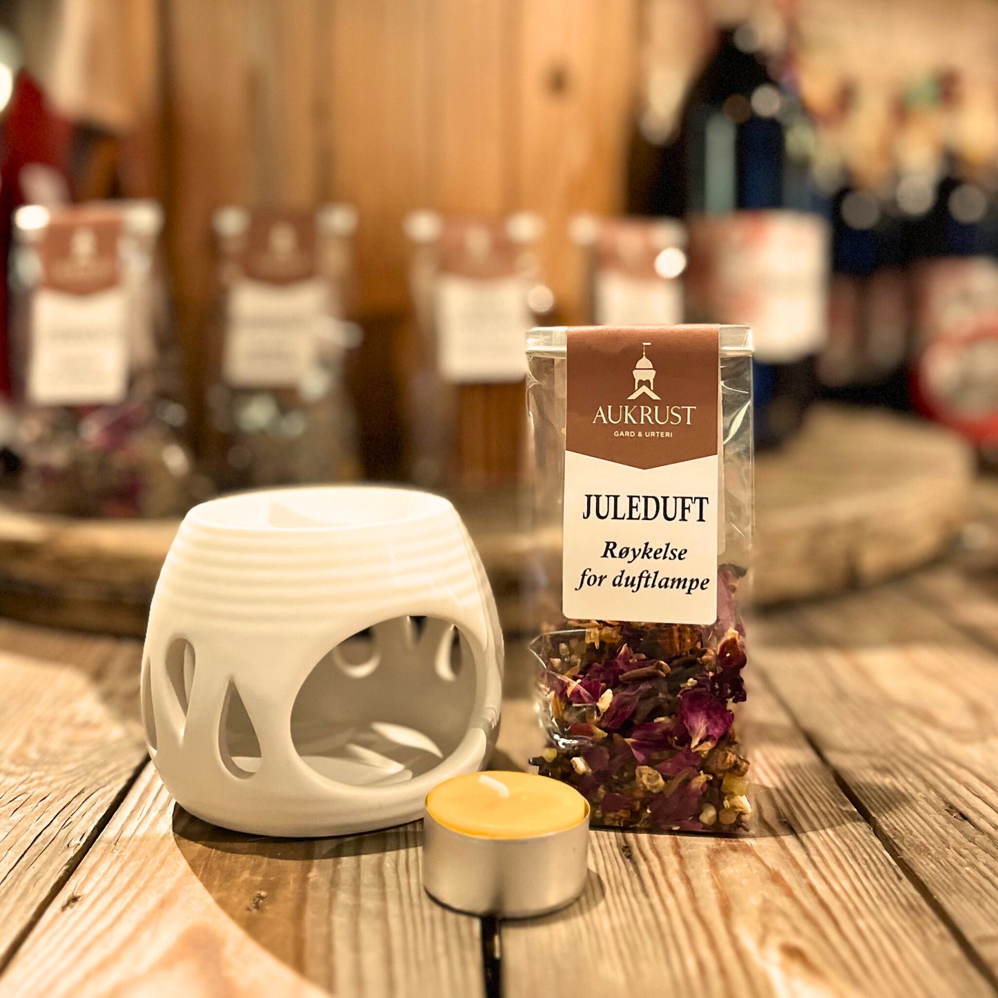 Duftlampe, røykelse og bivokslys