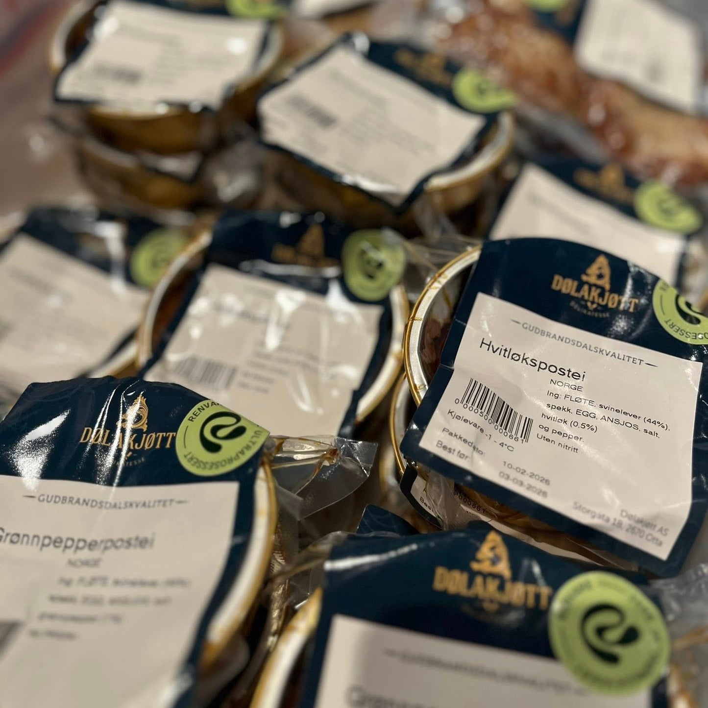 Håndlaget leverpostei fra Dølakjøtt, uten nitritt og uten konserveringsmiddel. Renvare