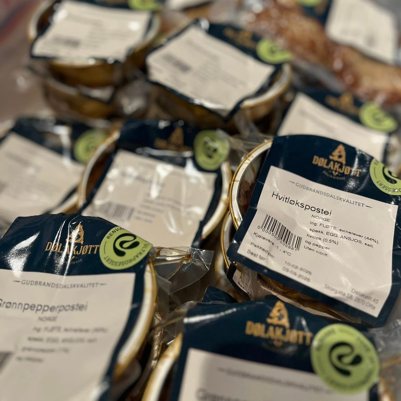 Håndlaget leverpostei fra Dølakjøtt, uten nitritt og uten konserveringsmiddel. Renvare