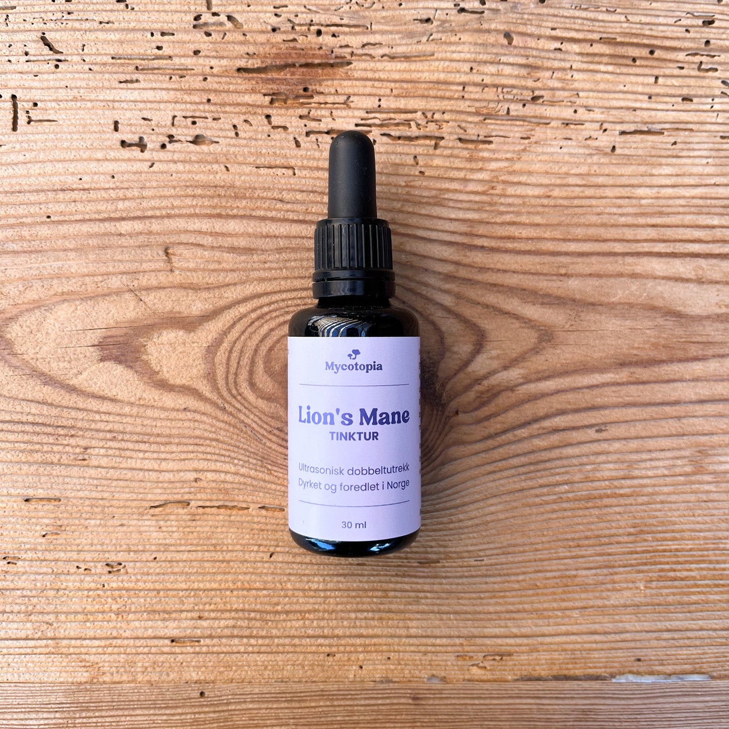 Tinktur av Lion's Mane som er dyrka og foredlet lokal på Dovre i Gudbrandsdalen, 30 ml flaske med pipett.